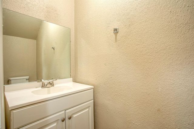 1556 Silverpines Road 556, Houston, TX 77062