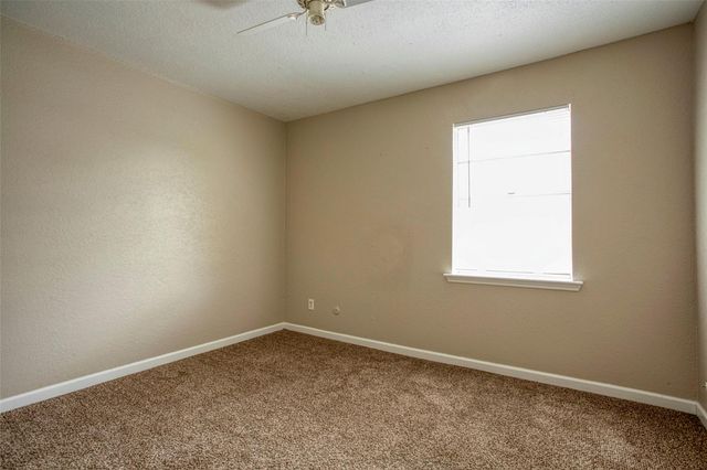 1556 Silverpines Road 556, Houston, TX 77062