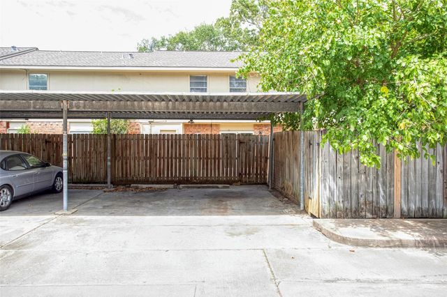 1556 Silverpines Road 556, Houston, TX 77062