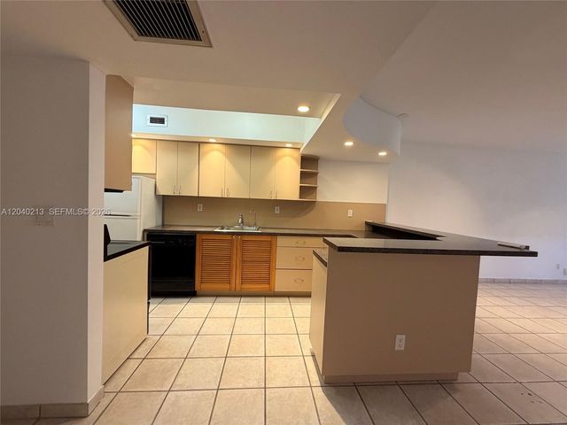 100 Lincoln Road 1410, Miami Beach, FL 33139
