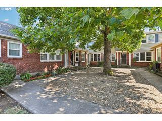 2530 Ne KILLINGSWORTH St 11, Portland, OR 97211