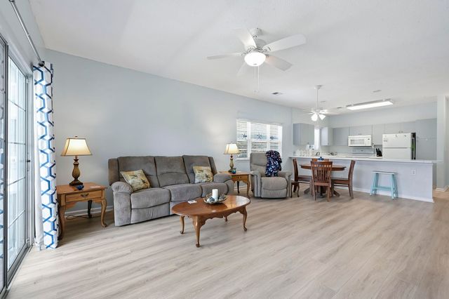 3923 Gladiola Ct Unit 204, Myrtle Beach, SC 29588