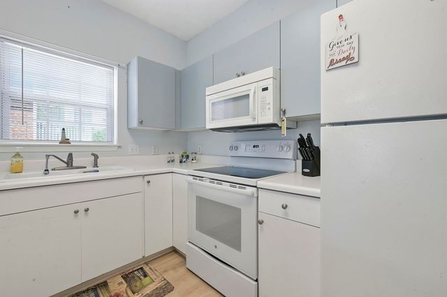 3923 Gladiola Ct Unit 204, Myrtle Beach, SC 29588
