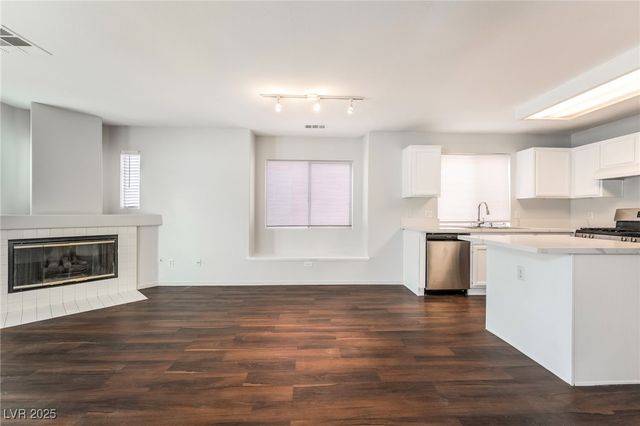 1904 Cedar Bluffs Way, Las Vegas, NV 89128