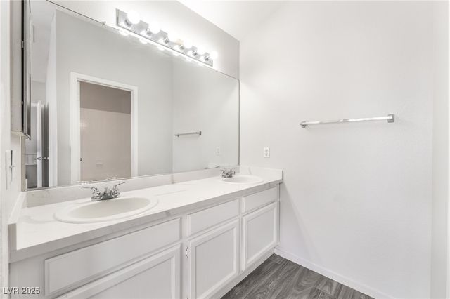 1904 Cedar Bluffs Way, Las Vegas, NV 89128