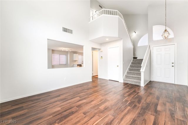 1904 Cedar Bluffs Way, Las Vegas, NV 89128