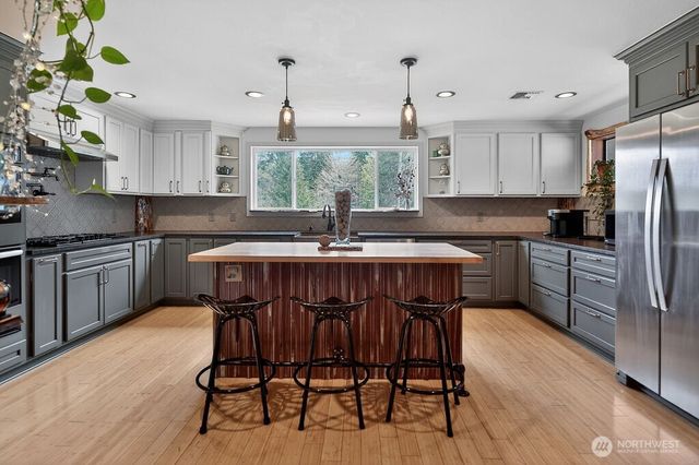 91 W Goforth Road, Sequim, WA 98382