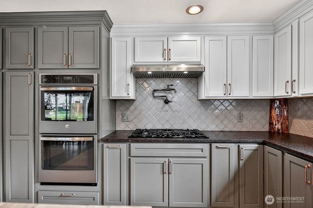 91 W Goforth Road, Sequim, WA 98382