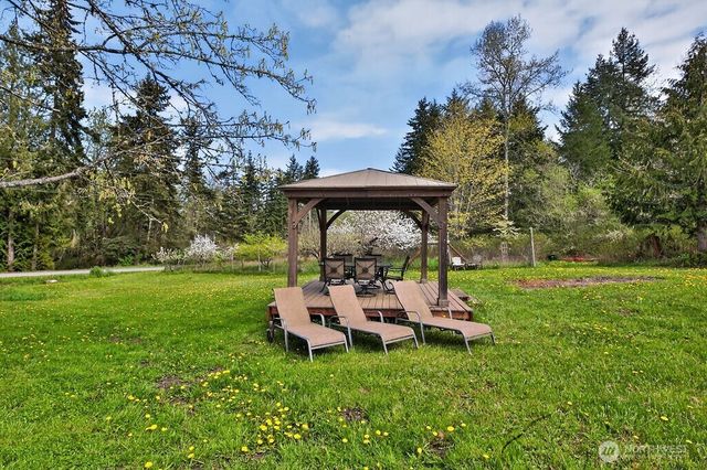 91 W Goforth Road, Sequim, WA 98382