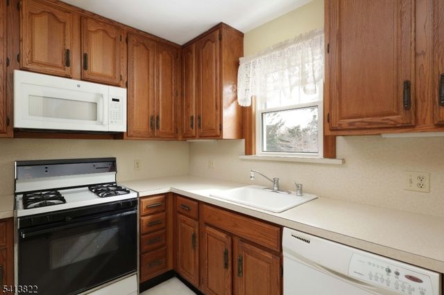 13 Roger Ave, Cranford Twp., NJ 07016