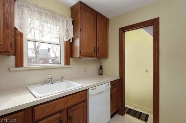 13 Roger Ave, Cranford Twp., NJ 07016