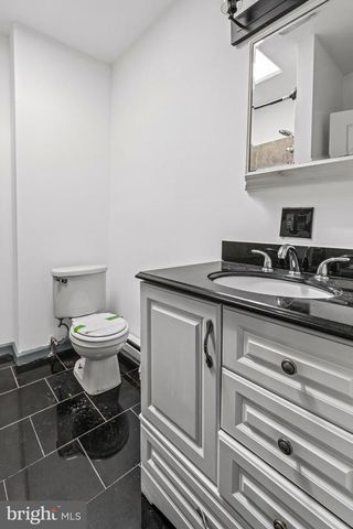 2611 E HOFFMAN ST, Baltimore, MD 21213