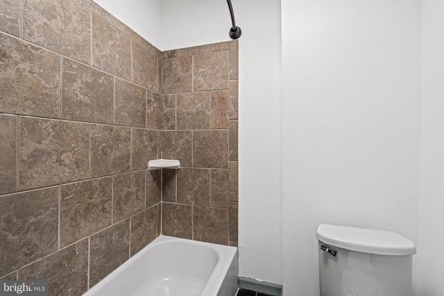 2611 E HOFFMAN ST, Baltimore, MD 21213