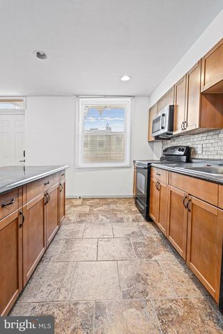 2611 E HOFFMAN ST, Baltimore, MD 21213