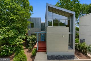 213 E RAYMOND AVE, Alexandria, VA 22301