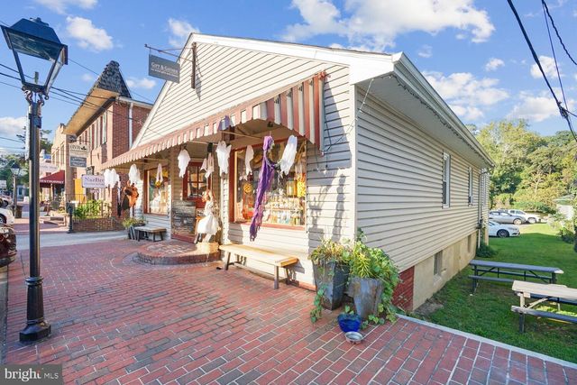 1555 RIVERTOWN PL, Occoquan, VA 22125