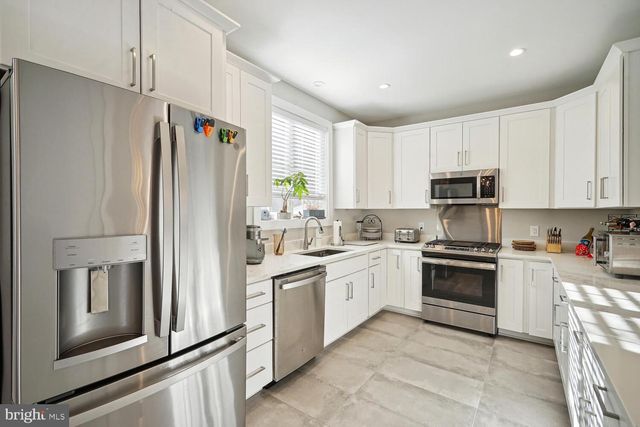 1555 RIVERTOWN PL, Occoquan, VA 22125