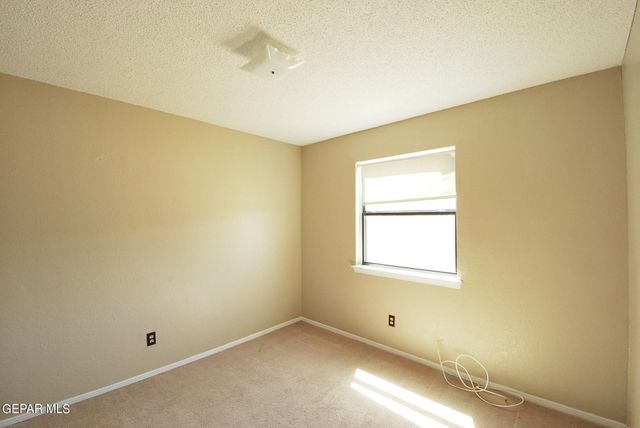 216 CUTLASS Drive B, El Paso, TX 79932