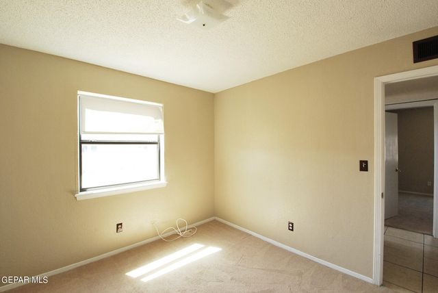 216 CUTLASS Drive B, El Paso, TX 79932
