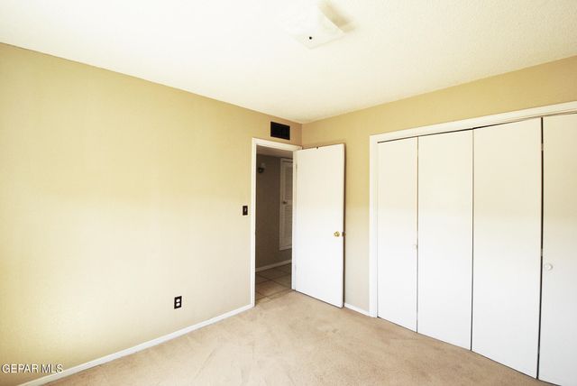 216 CUTLASS Drive B, El Paso, TX 79932