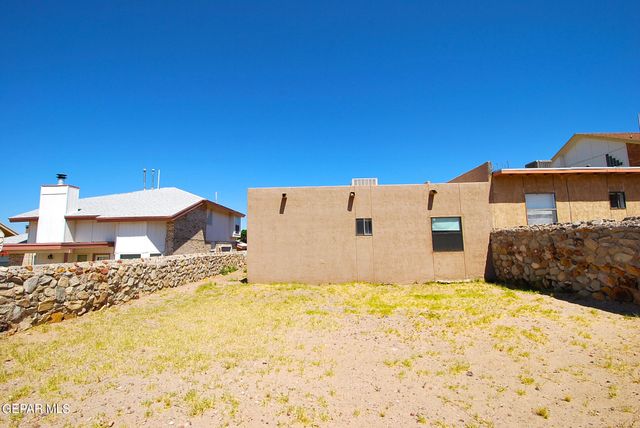 216 CUTLASS Drive B, El Paso, TX 79932