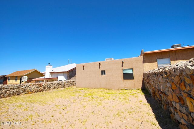 216 CUTLASS Drive B, El Paso, TX 79932