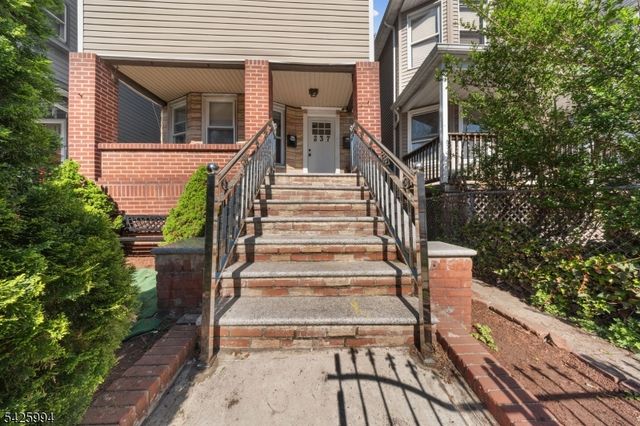 237 Halsted St, East Orange City, NJ 07018