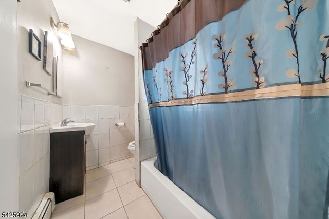 237 Halsted St, East Orange City, NJ 07018