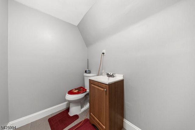 237 Halsted St, East Orange City, NJ 07018