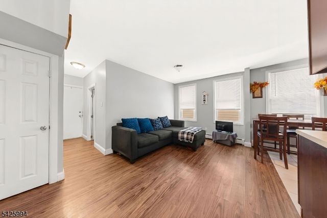 237 Halsted St, East Orange City, NJ 07018