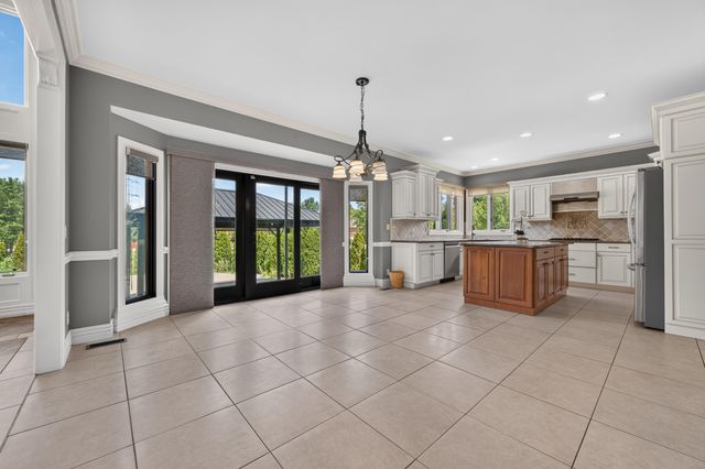 57629 Stonebriar Drive, Washington, MI 48094