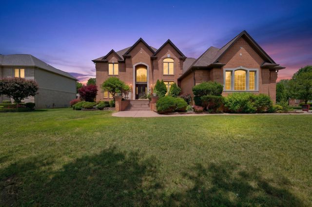 57629 Stonebriar Drive, Washington, MI 48094