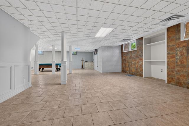 57629 Stonebriar Drive, Washington, MI 48094