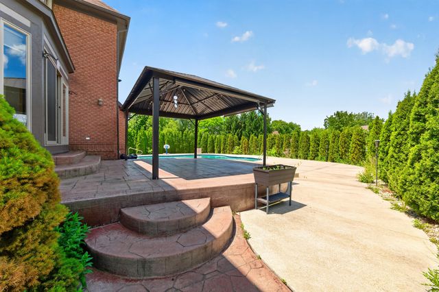 57629 Stonebriar Drive, Washington, MI 48094