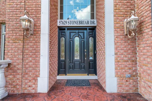 57629 Stonebriar Drive, Washington, MI 48094