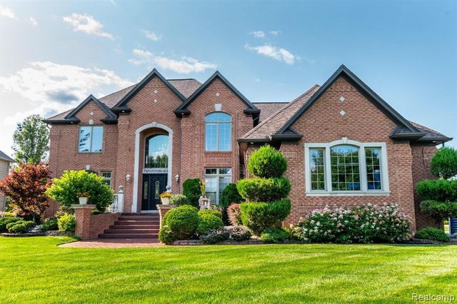 57629 Stonebriar Drive, Washington, MI 48094