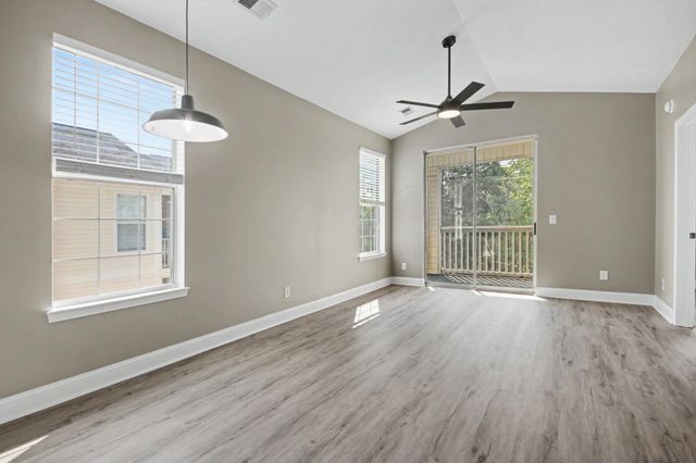 504 River Oaks Dr Apt 57O, Myrtle Beach, SC 29579