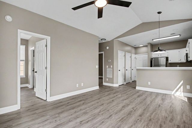 504 River Oaks Dr Apt 57O, Myrtle Beach, SC 29579