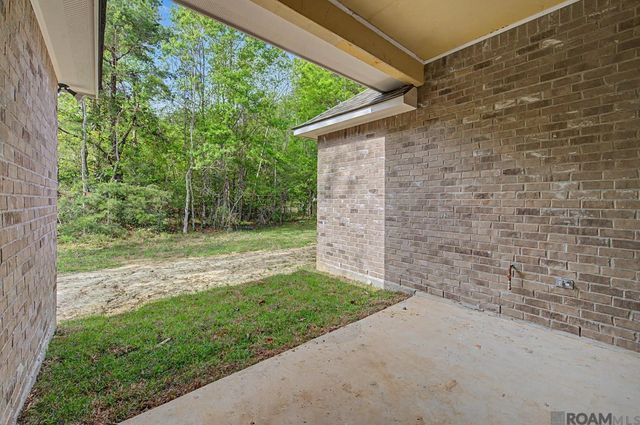 21117 April Ln, Livingston, LA 70754