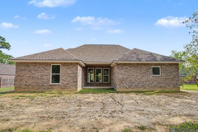 21117 April Ln, Livingston, LA 70754
