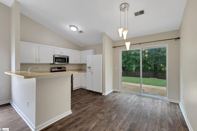 15 Hawkesbury Road, Simpsonville, SC 29681