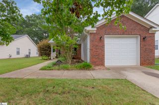 15 Hawkesbury Road, Simpsonville, SC 29681
