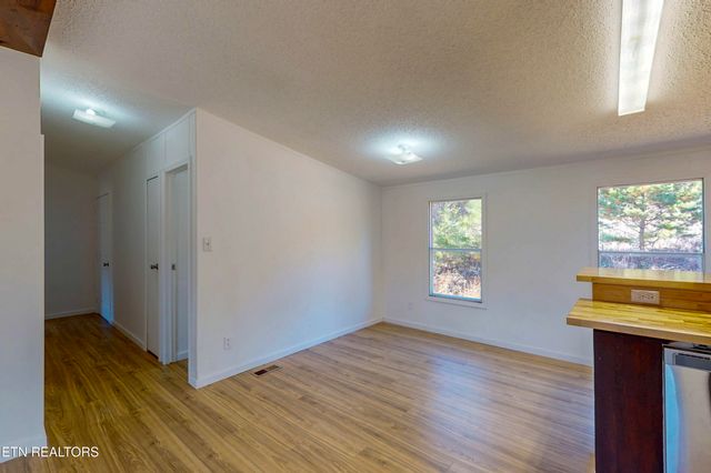 136 Hunters Ridge, Madisonville, TN 37354