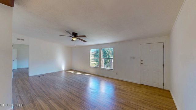 136 Hunters Ridge, Madisonville, TN 37354