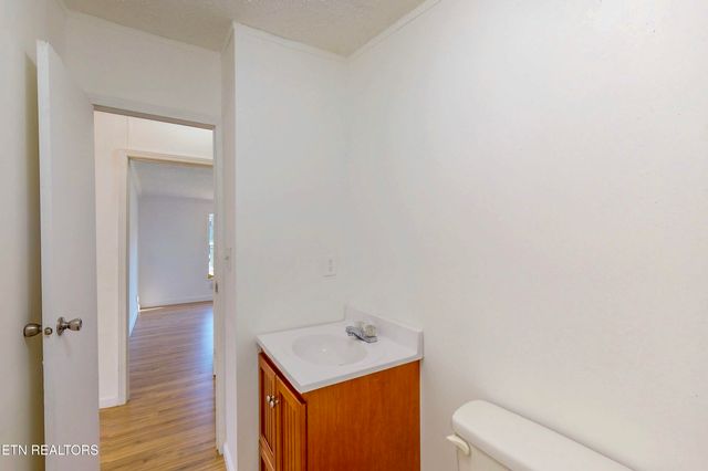 136 Hunters Ridge, Madisonville, TN 37354