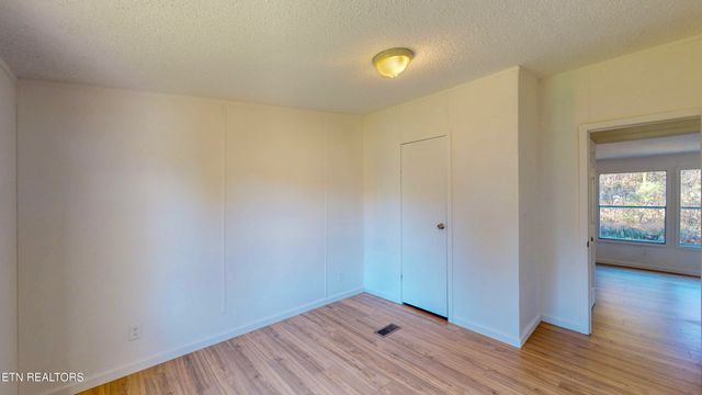 136 Hunters Ridge, Madisonville, TN 37354