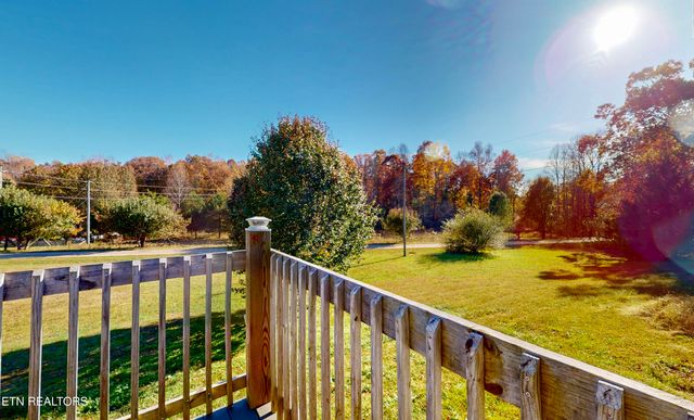 136 Hunters Ridge, Madisonville, TN 37354