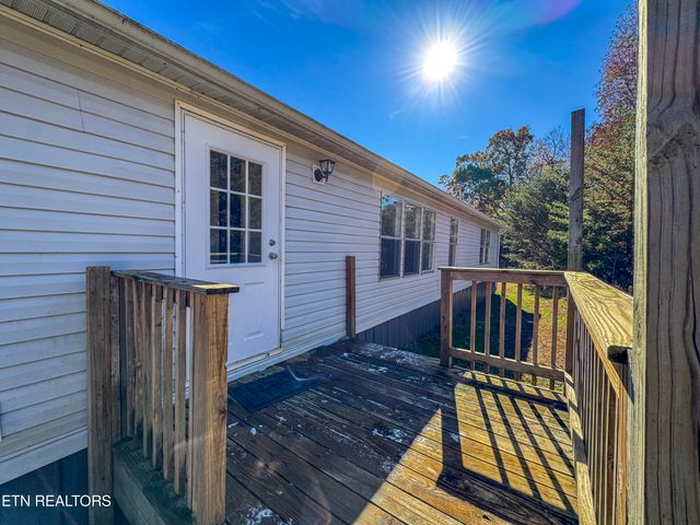 136 Hunters Ridge, Madisonville, TN 37354