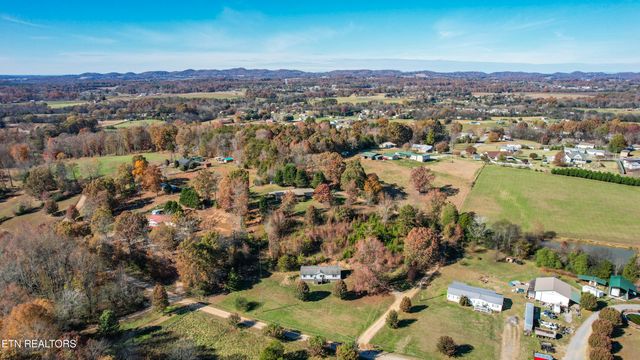 136 Hunters Ridge, Madisonville, TN 37354