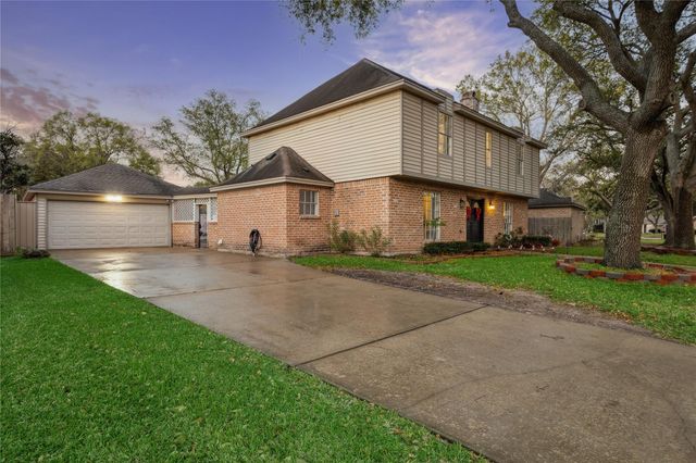 15302 La Mancha Drive, Houston, TX 77083